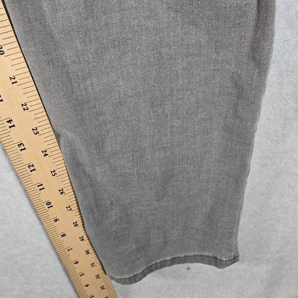 Travis Mathew Jeans 33x32 Gray Featherweight - Picture 9 of 10